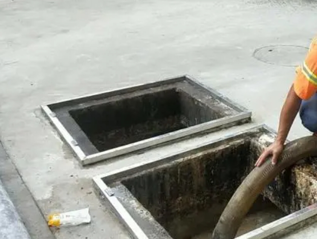 浮梁化粪池清理